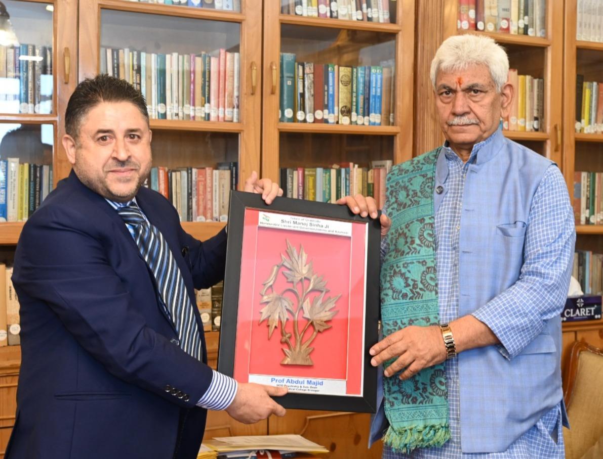 Prof Abdul Majid meets LG Sinha, seeks easier access to psychotropic medicines