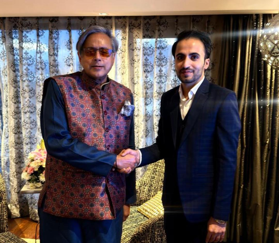 Adv. Jehanzeb Allaqaband Calls on Dr. Shashi Tharoor in Srinagar