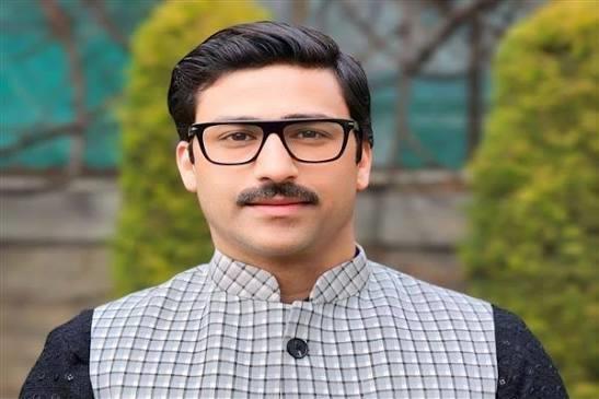 Ahsan Pardesi announces approval of new PHC building in Khonmoh