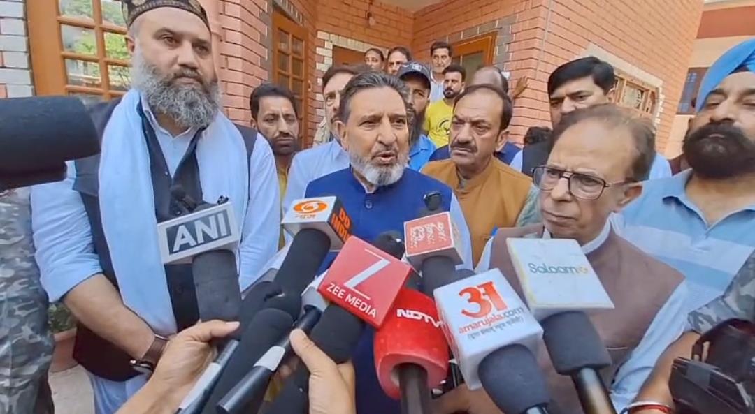 ‘Statehood not a biryani distribution exercise’: Bukhari mocks NC’s Jantar Mantar protest