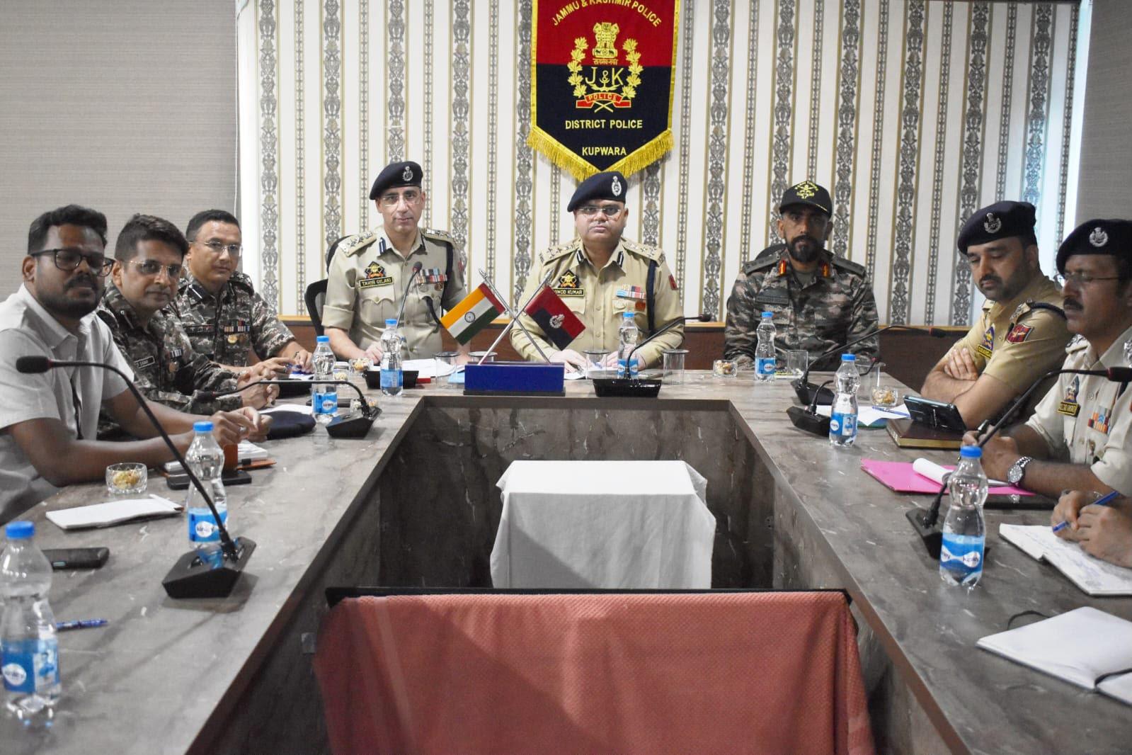DIG NKR Reviews Independence Day Security Preparedness in Kupwara