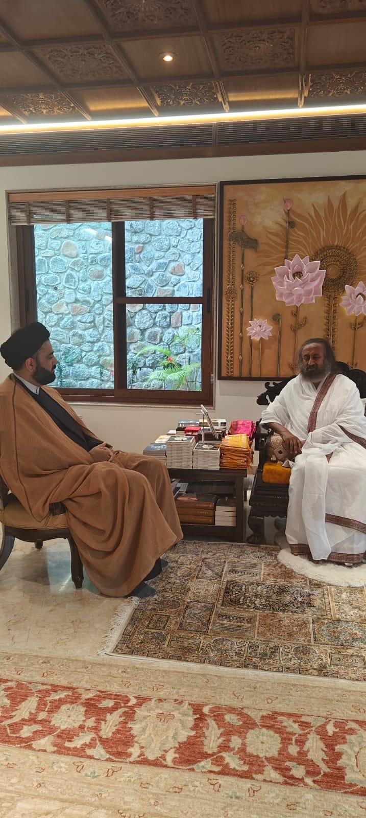 Aga Syed Mujtaba Abbas meets Sri Sri Ravi Shankar in Bengaluru