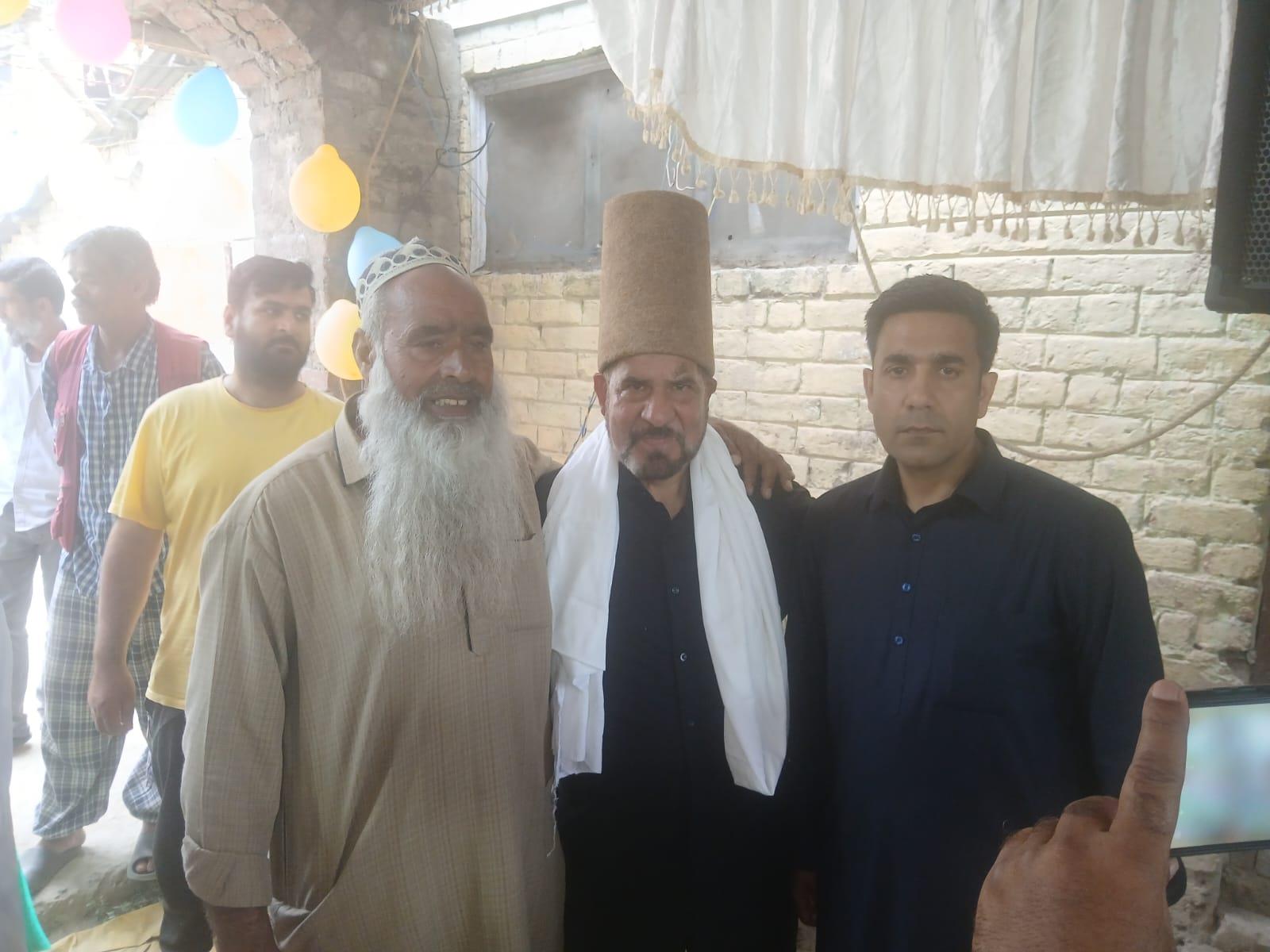 Farooq Renzushah urges J&K govt to display official signboards in Urdu, Hindi, Ladakhi