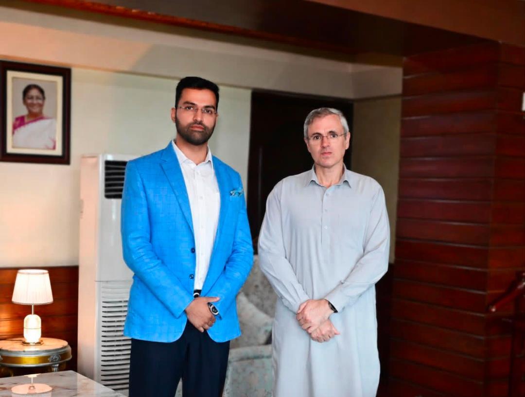 Advocate Imaad Mir Calls on CM Omar Abdullah, Discusses Development and Welfare of Anantnag