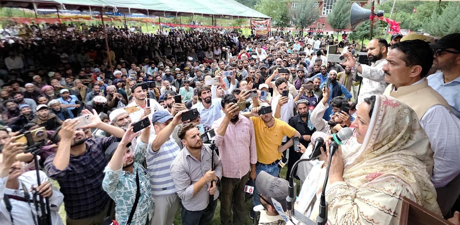 Sakeena Itoo tours Chatroo; lays foundation stone for remodelling of GHSS, inaugurates NTPHC Inderwal