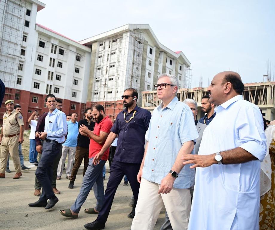 At first light, CM Omar Abdullah takes the pulse of Srinagar’s development