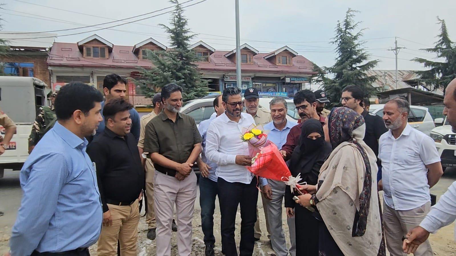 Central Prabhari Officer Ajeet Kumar Sahu reviews flagship schemes in Baramulla