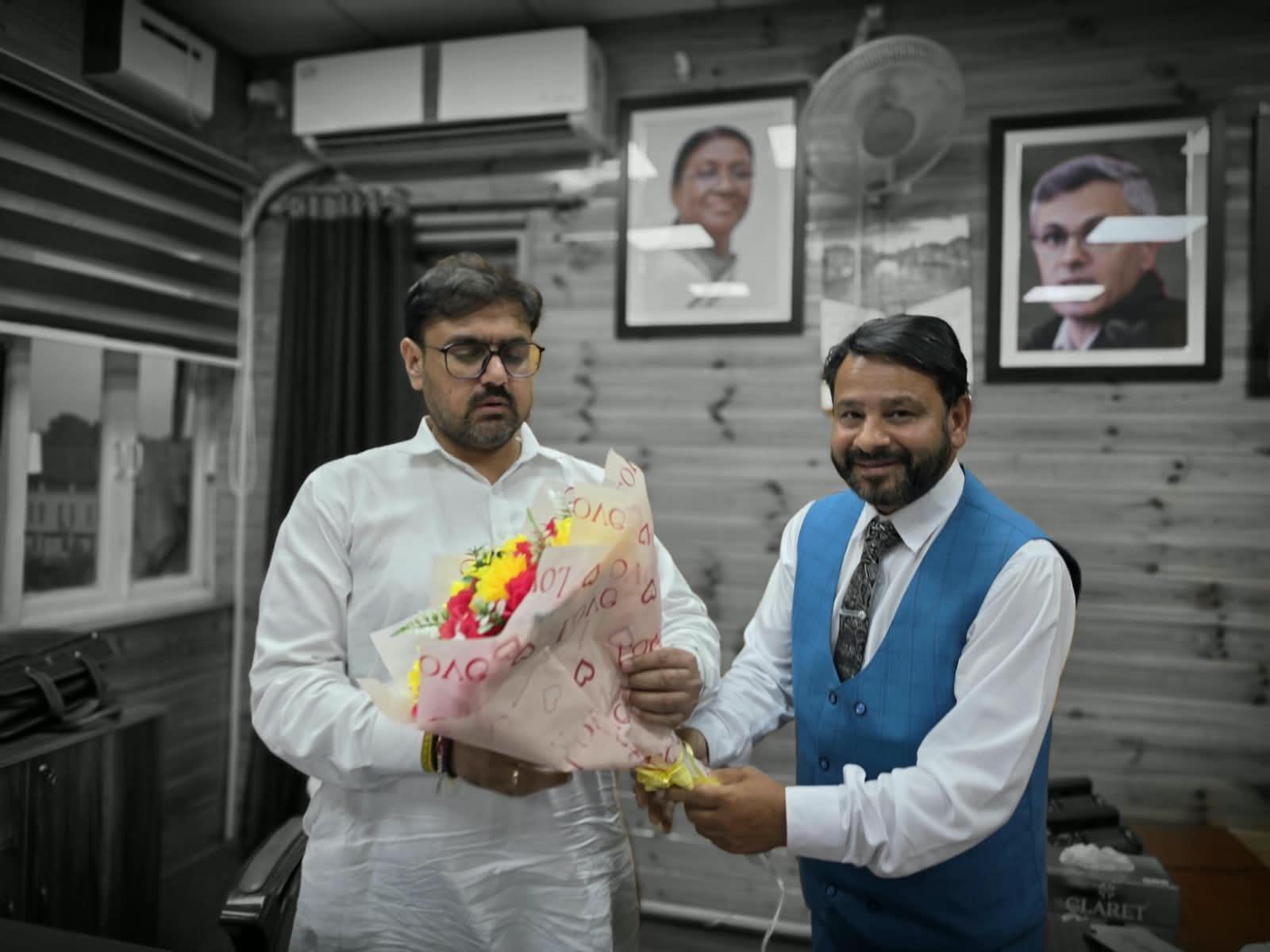 Private Schools Association Delegation Meets Cabinet Minister Satish Sharma, Raises Key Education Sector Issues