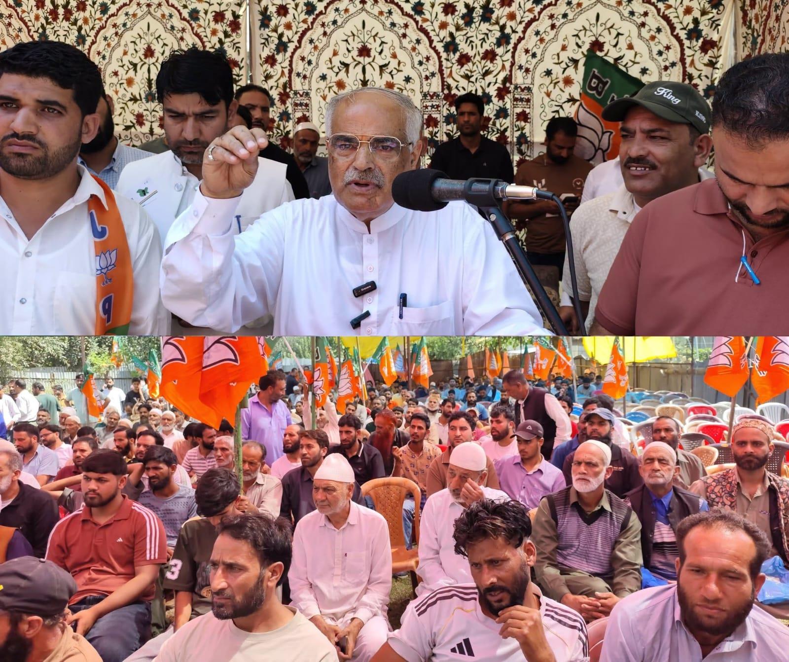 Strengthen Booths, intensify public connect: Ashok Koul to BJP’s Pulwama cadre