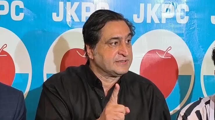 "More Than Workplace Bullying": Sajad Lone Condemns IAS Officer's Outburst at Woman KAS Officer